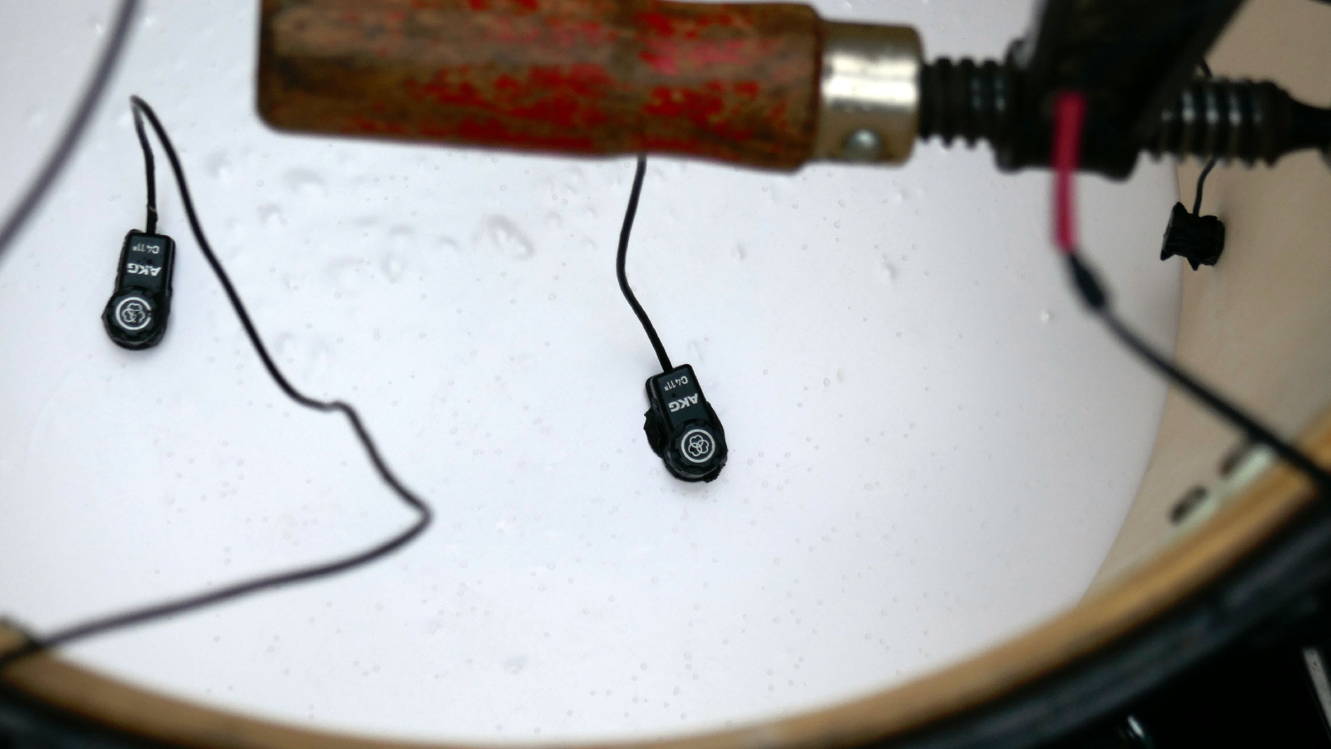 2023-12-11 Regen auf Trommeln (Audio)